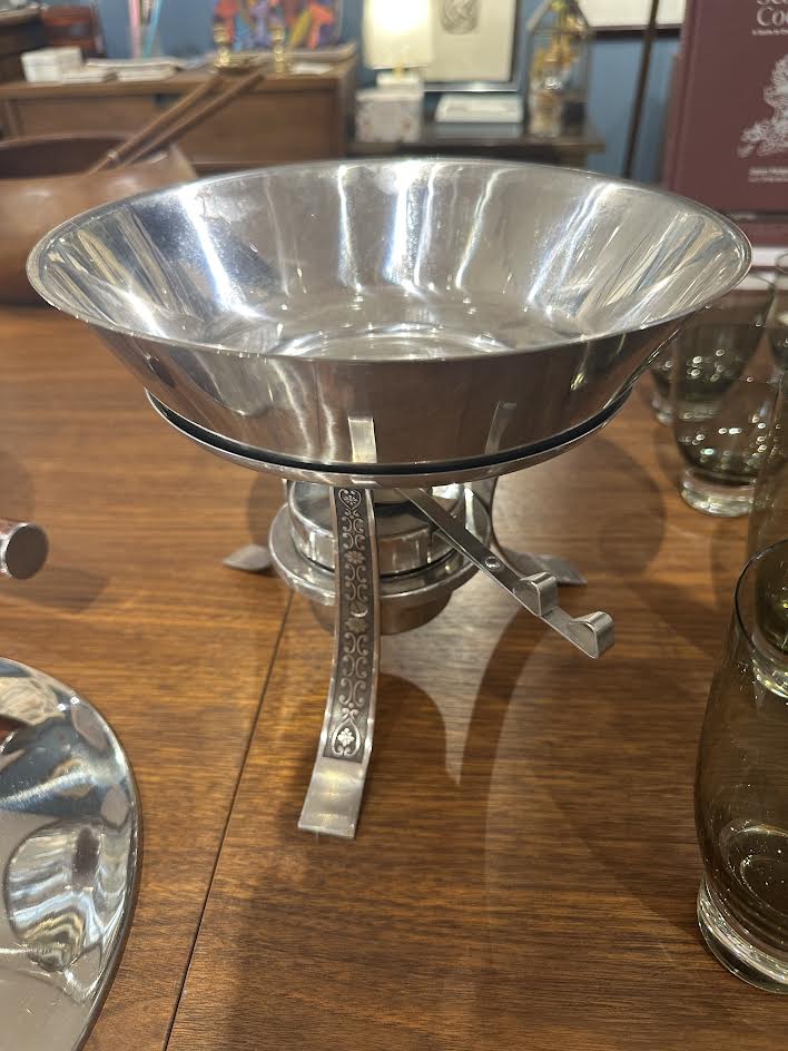 Metal Hot Plate with Wood Handle