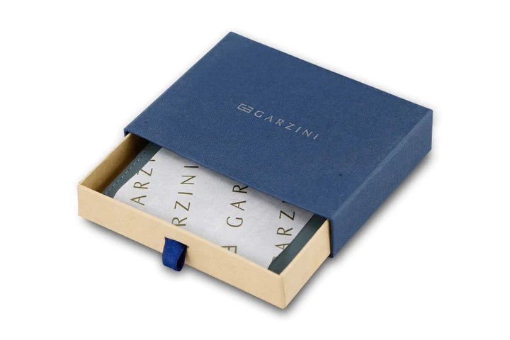 Essenziale ID Window Magic Wallet in Sapphire Blue