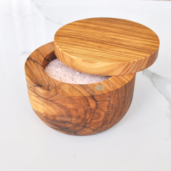 Magnetic Salt Keeper with Pivot Top