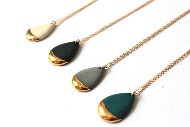 Teardrop Necklace: Black