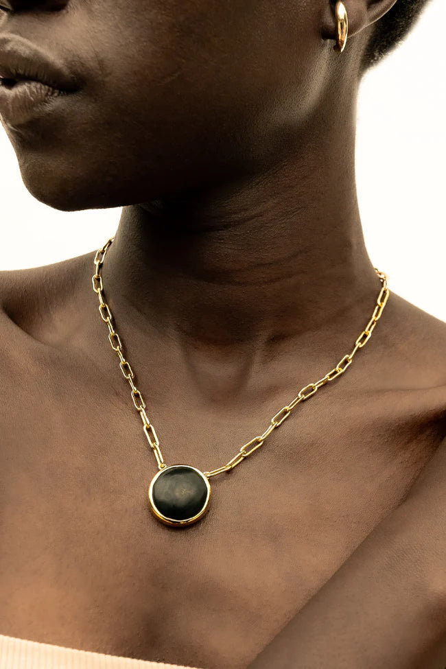 Wazi Horn Necklace