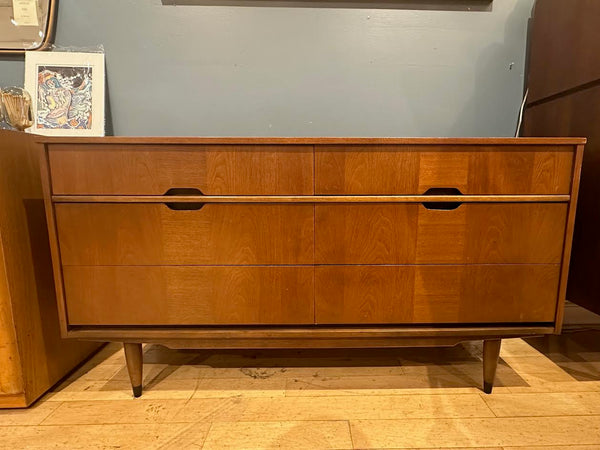 KROEHLER American Modern Walnut Dresser