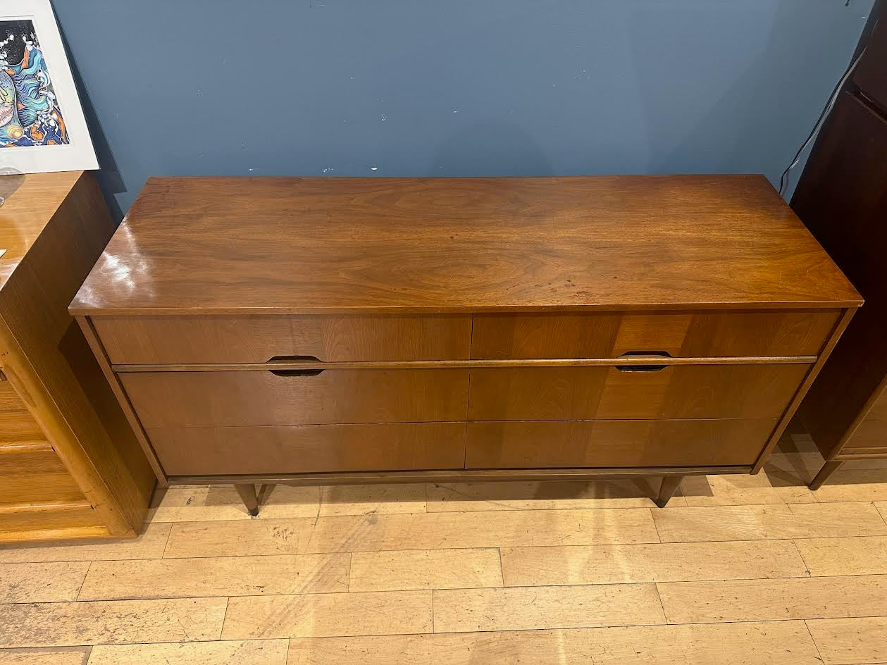 KROEHLER American Modern Walnut Dresser