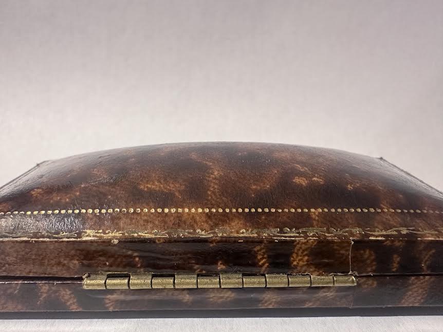 Vintage Cufflink Set in  Leather Tortoise pattern Case