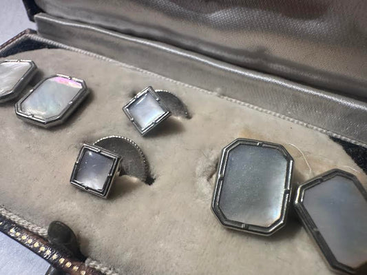 Vintage Cufflink Set in  Leather Tortoise pattern Case