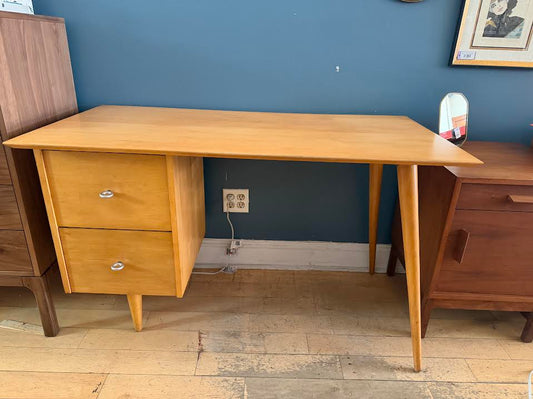 Paul McCobb for the Planner Group line writing Desk