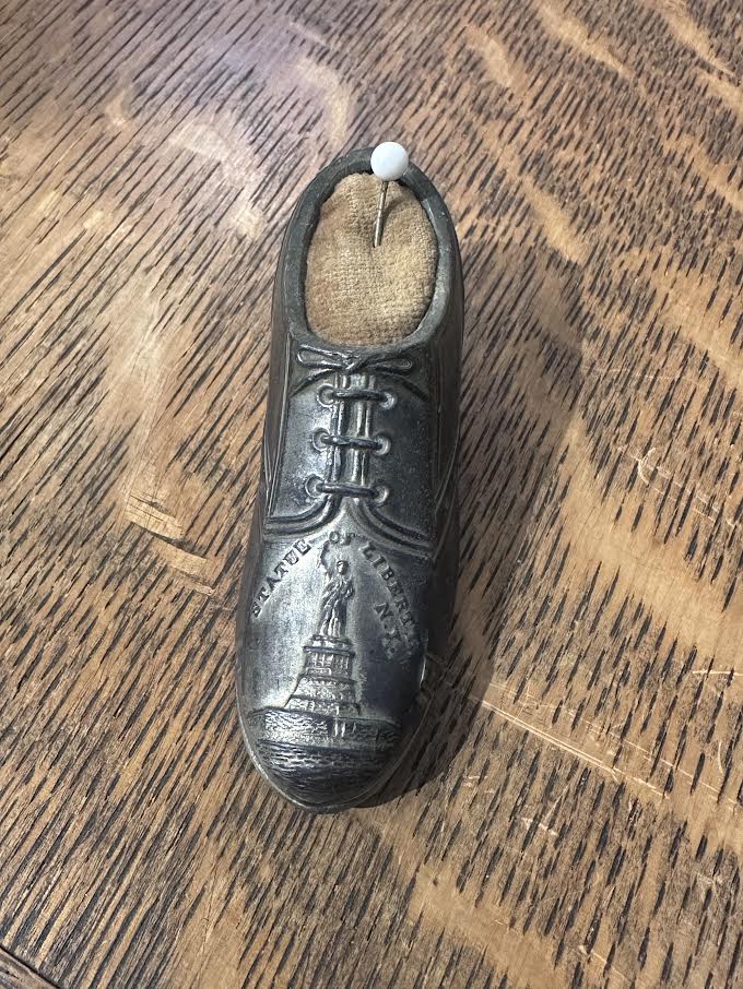 Vintage NYC Souvenir Shoe Pin Cushion