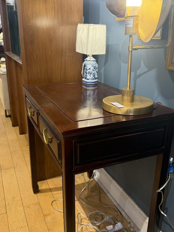 Small Desk with 2 Drawers