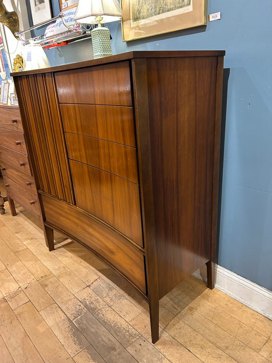 Unagusta Strata High Chest