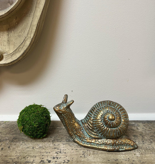 CAST IRON SNAIL STATUE