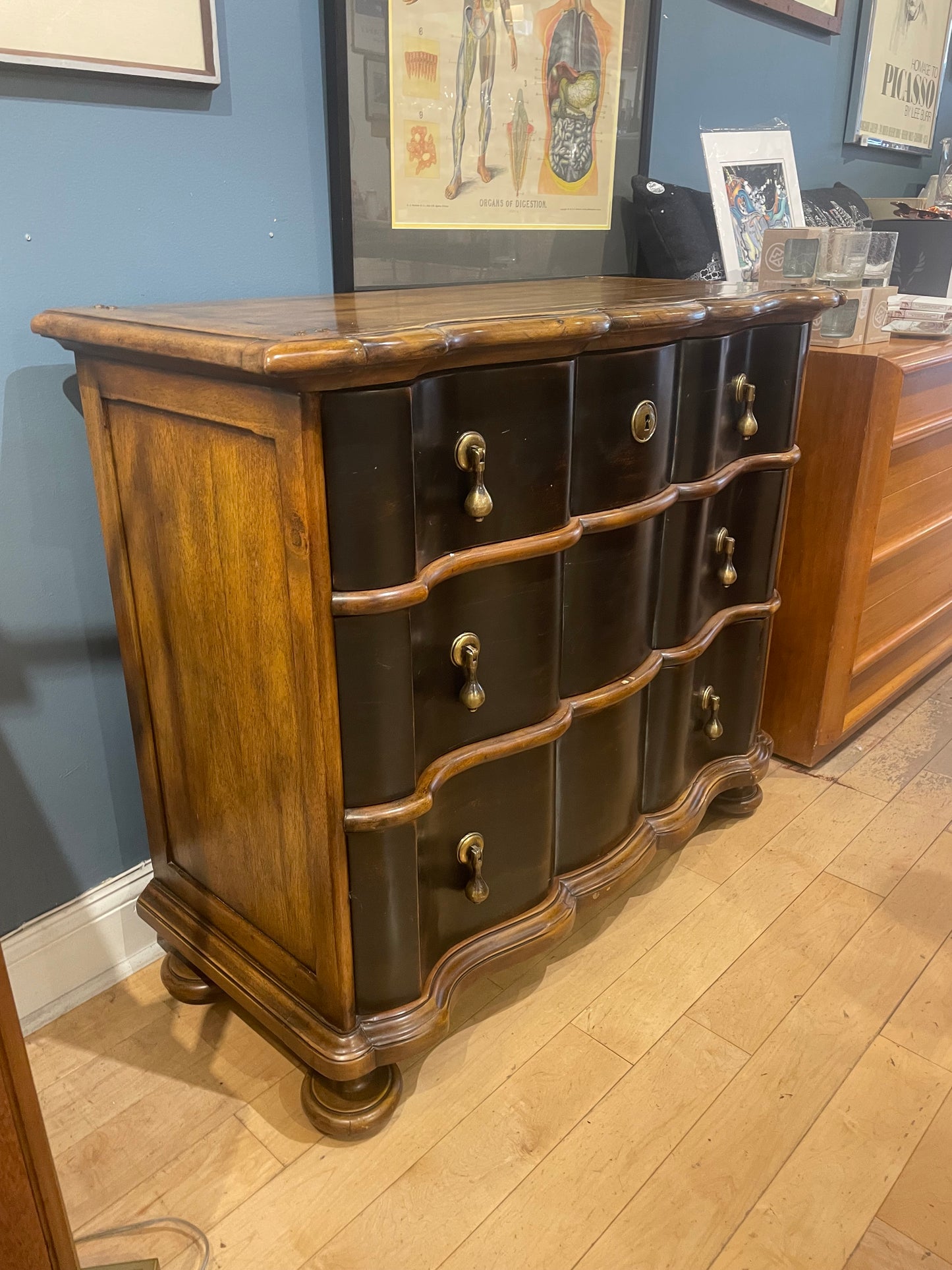 Black Curved Front 3 Drawer Dresser