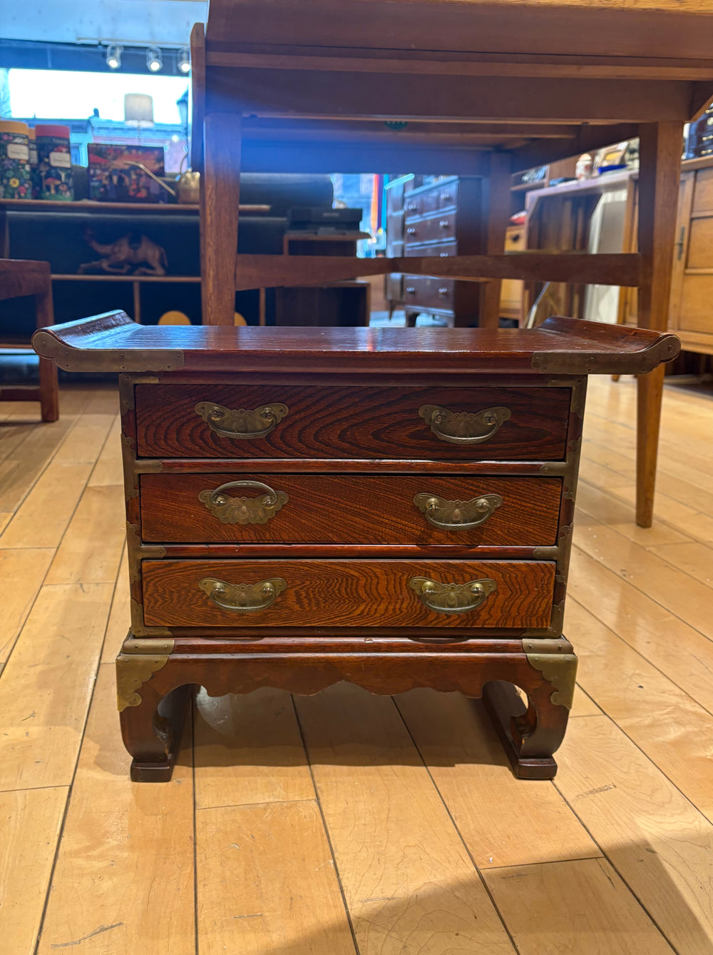 Pagoda Top Small 3 Drawer Chest