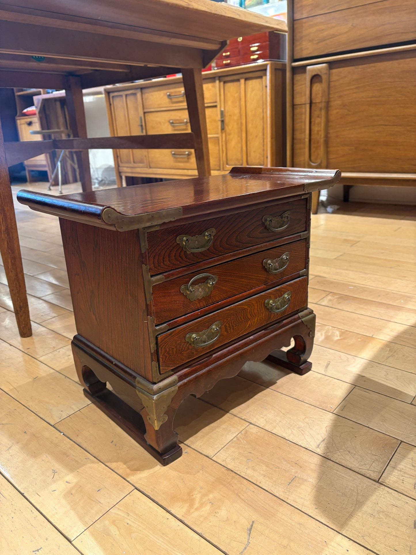 Pagoda Top Small 3 Drawer Chest