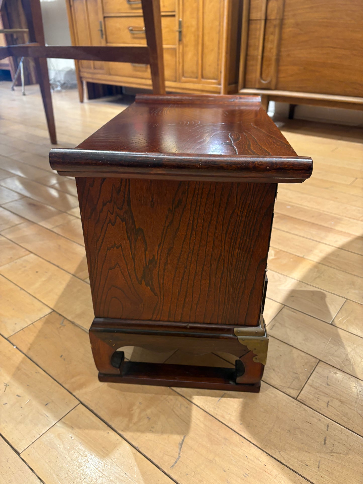 Pagoda Top Small 3 Drawer Chest