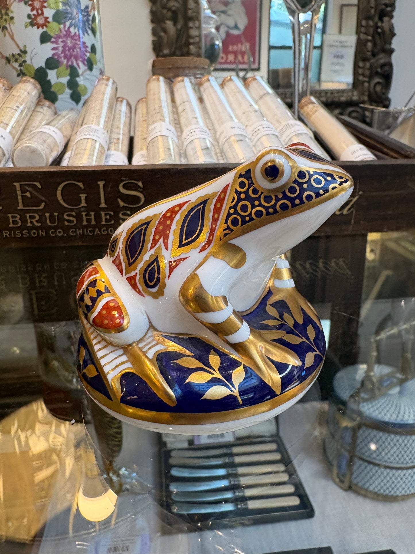 English Porcelain Frog Figurine (Individual)