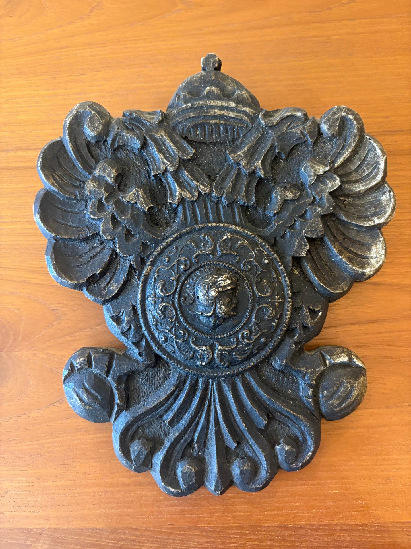 Carved Hanging Wall Crest