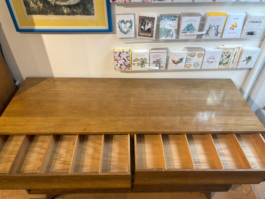 8 Drawer Low/Wide Dresser With Sculpted Pulls
