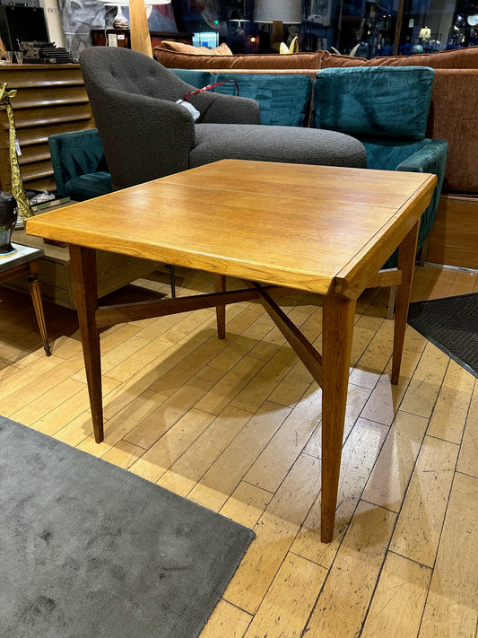 Midcentury Oak Dining Table with 2 Leaves