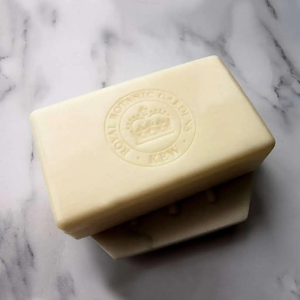 Kew Gardens Magnolia and Pear Soap (240g)