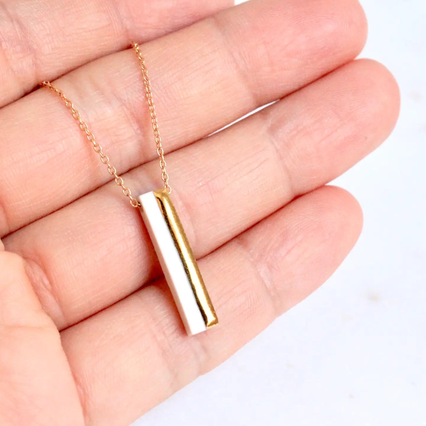 Horizontal Dipped Bar Necklace