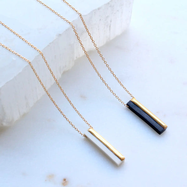 Horizontal Dipped Bar Necklace