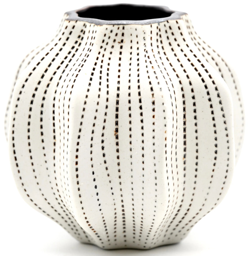 Mafa Mini S - Handcrafted Porcelain Vase